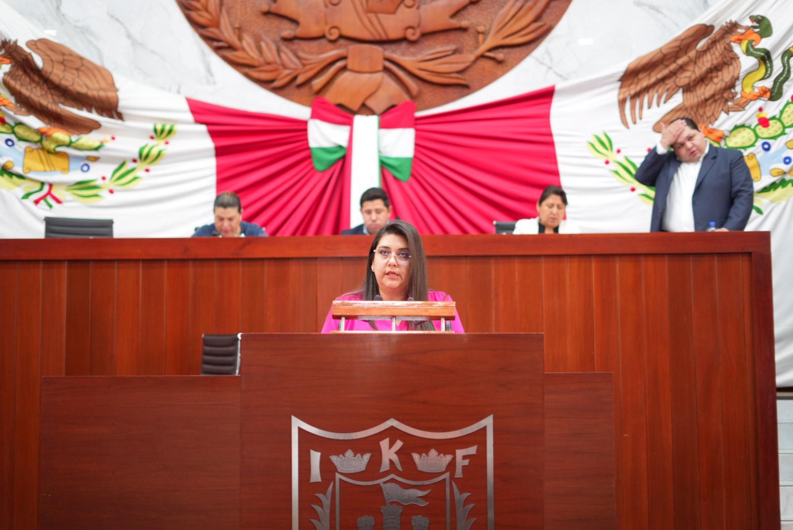 Proponen diputadas inscribir en el Muro de Honor del Congreso el nombre de la Profesora María de los Ángeles Grant Munive